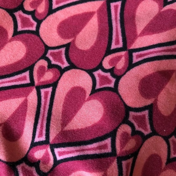 LuLaRoe OS Leggings Hearts. Preloved EUC Soft. Red Pink Black Loungewear - Picture 2 of 7